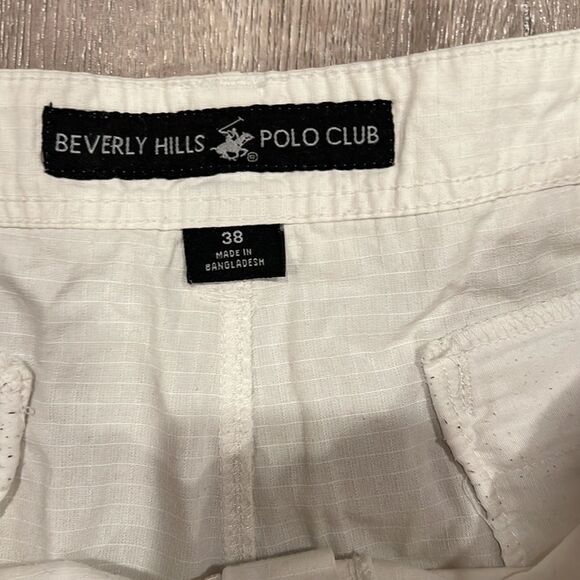 White short  - Picture 4 of 7